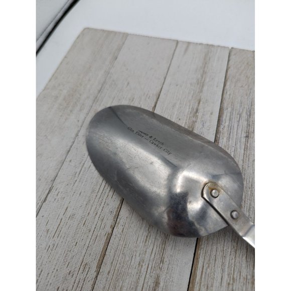 Unbranded Advertising Stainless Steel Measuring Scoop 10 3/4" Black Handle - Picture 6 of 6